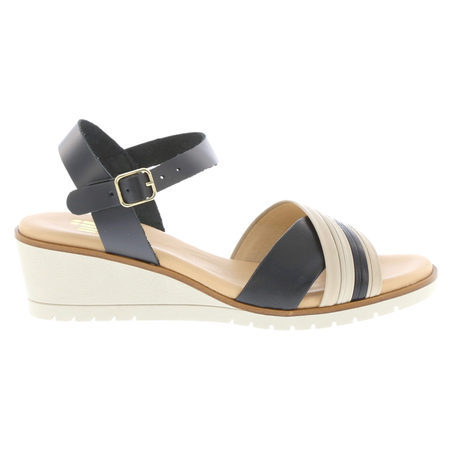 DONATA FAVOURITE